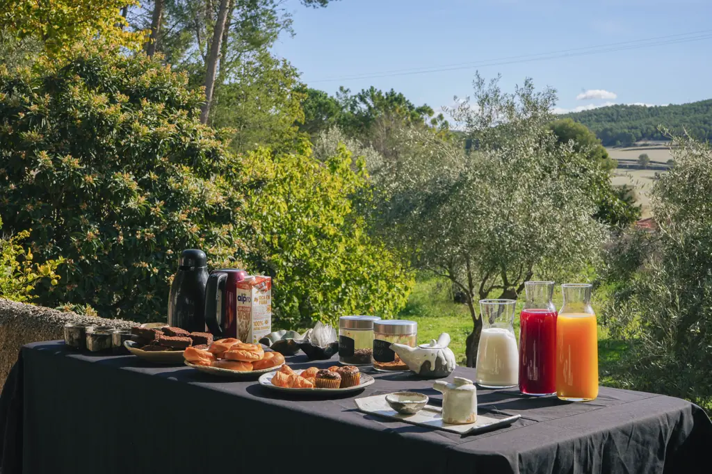 Brunch table at La Cova House