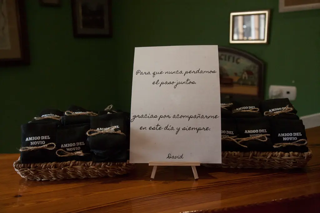 Couple celebrating at La Cova House